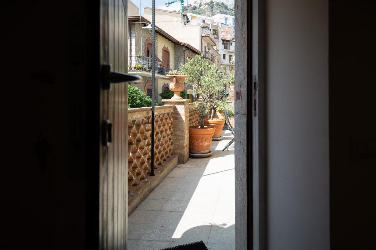Diodoro Luxury Apartments - Taormina Holidays Esterno foto